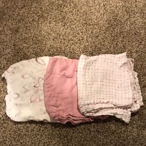 Swaddle blankets